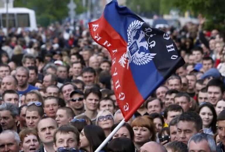 У т.зв. “ДНР” за 11 років населення зменшилося у 2,3 раза: скільки народжується дітей