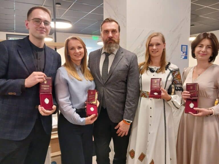 Учительница из Великой Новоселки получила звание “Заслуженный учитель Украины”