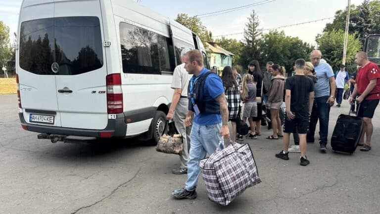 19 автобусов и договоренности о приеме граждан в других регионах: как в громаде Дружковки готовятся к эвакуации людей