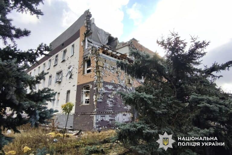 Перегляньте новину: У Костянтинівці та Краматорську є поранені: як минуло 22 жовтня на Донеччині (ЗВЕДЕННЯ) У Костянтинівці та Краматорську є поранені: як минуло 22 жовтня на Донеччині (ЗВЕДЕННЯ)