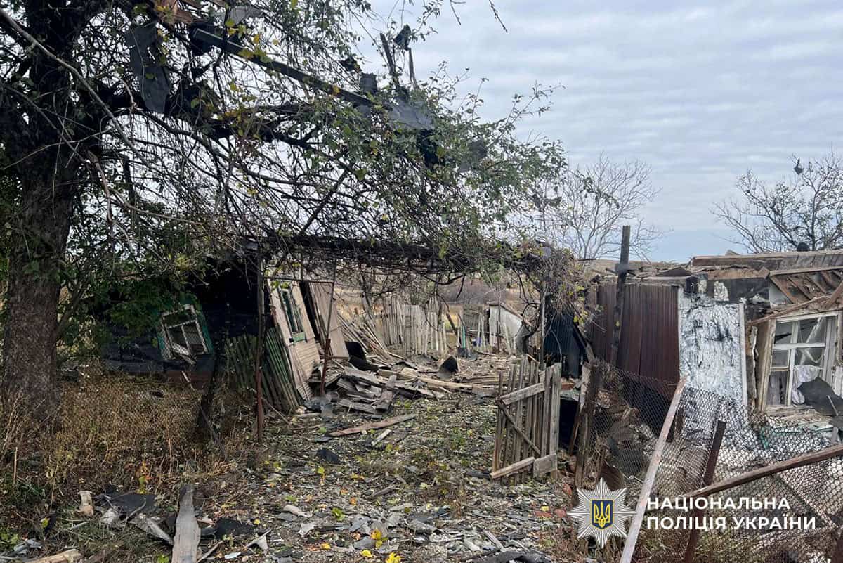 Зображення до посту: Троє загиблих та троє поранених: якими були наслідки російських ударів по Донеччині 17 жовтня (ЗВЕДЕННЯ)