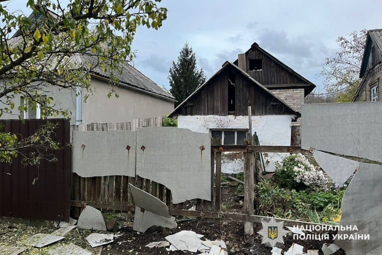 Перегляньте новину: У Донецькій області за добу загинули двоє цивільних, поранені семеро: як минуло 29 жовтня в регіоні (ЗВЕДЕННЯ) У Донецькій області за добу загинули двоє цивільних, поранені семеро: як минуло 29 жовтня в регіоні (ЗВЕДЕННЯ)