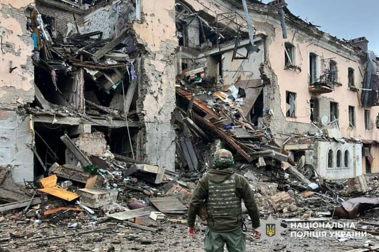 У Костянтинівці загинули ще двоє цивільних, у регіоні загалом є п’ятеро поранених: як минуло 13 жовтня на Донеччині (ЗВЕДЕННЯ)