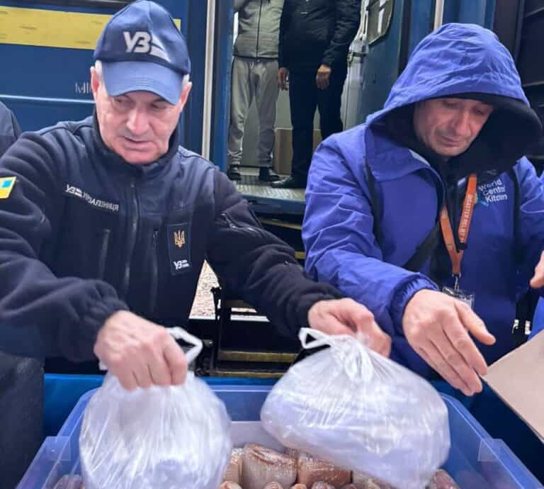 Поезд из Краматорска задерживается на 9 часов из-за обстрелов