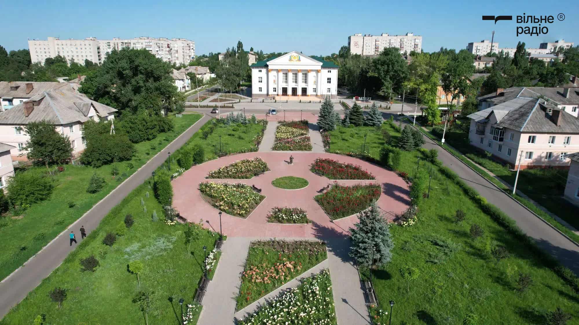 Пам’ятник козаку-солевару у Бахмуті до повномасштабного вторгнення