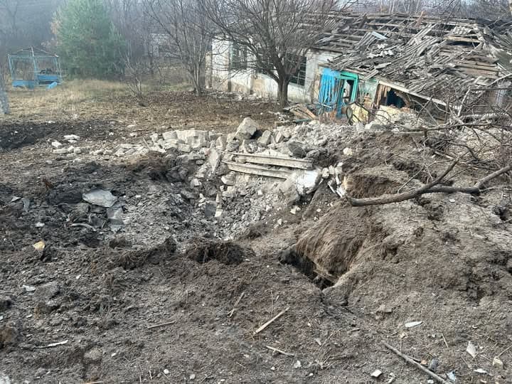 Зображення до посту: Одна людина загинула, п’ятеро отримали поранення через обстріли на Донеччині 15 листопада (ЗВЕДЕННЯ)