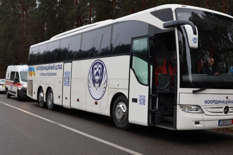 Из Беларуси вернули 31 гражданского украинца: среди них заключенные и люди с тяжелыми заболеваниями