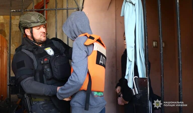 Из Алексеево-Дружковки эвакуировали семью с двумя детьми (подробности)