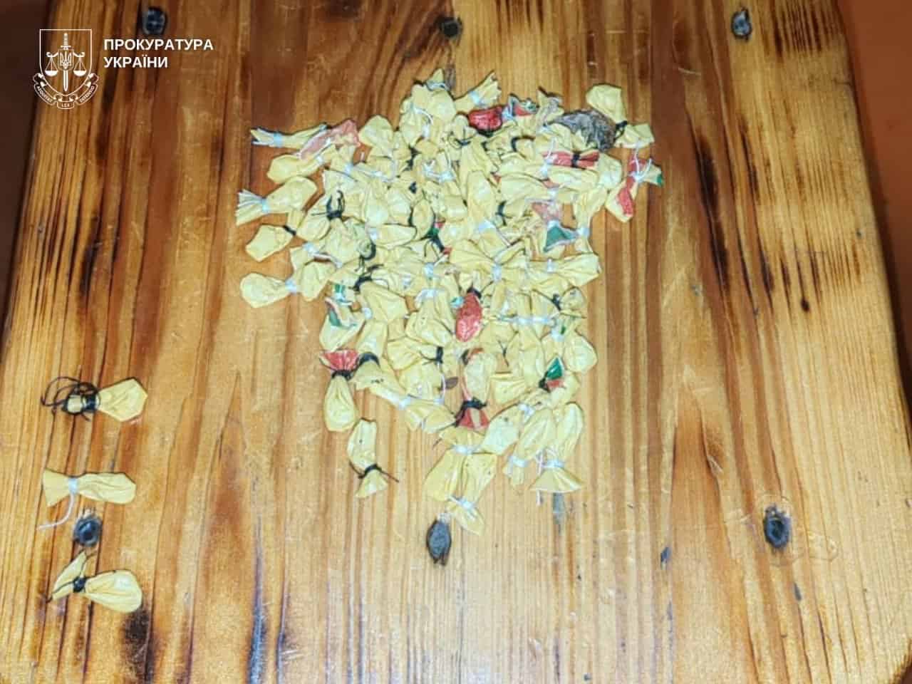 На Донеччині викрили схему збуту метадону з обігом 200 тис. грн на місяць: що відомо