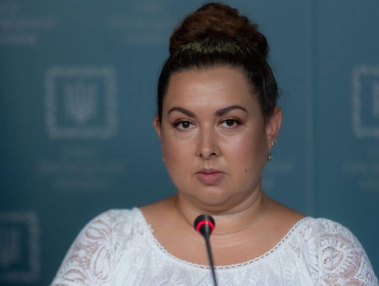 Викрадення, переміщення, “стирання”: уповноважена з прав дитини розповіла про злочини Росії проти українських дітей (інтервʼю)