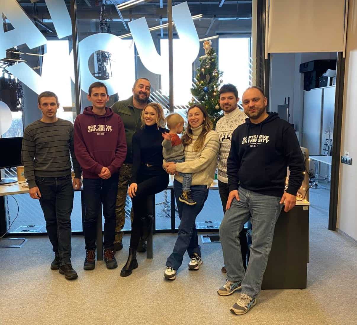 Зображення до посту: Батько трьох дітей та відданий шанувальник “Карпат”: згадаємо військового Тараса Чучмана, який загинув на Донеччині