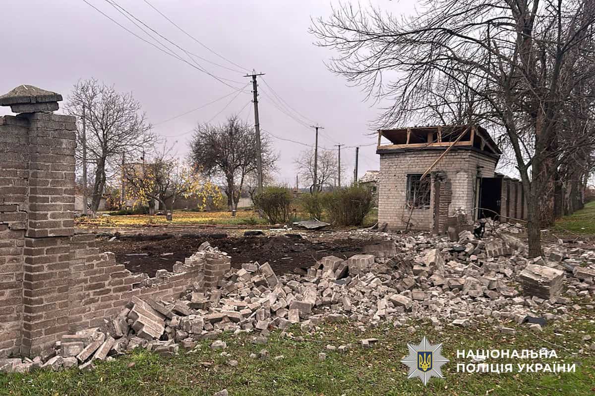 Зображення до посту: П’ятеро загиблих та двоє поранених: якими були наслідки російських ударів по Донеччині 1 листопада (ЗВЕДЕННЯ)