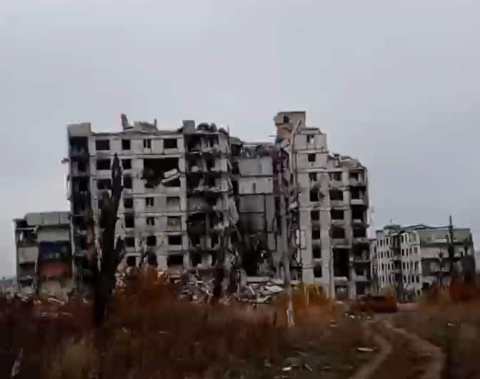 Багатоповерхівка по вулиці Ювілейна №101 у Бахмуті, листопад 2025 року