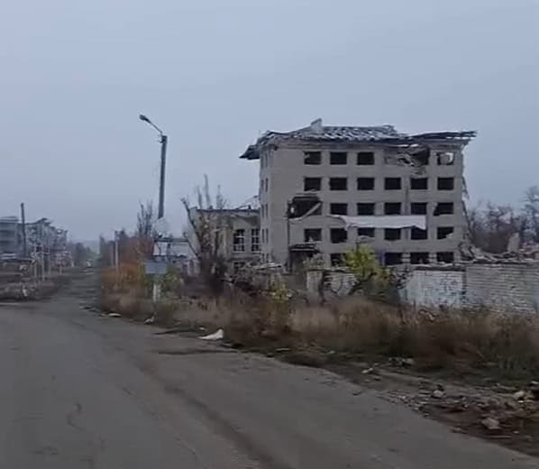 Будівля Бахмутського педагогічного фахового коледжу в листопаді 2025 року