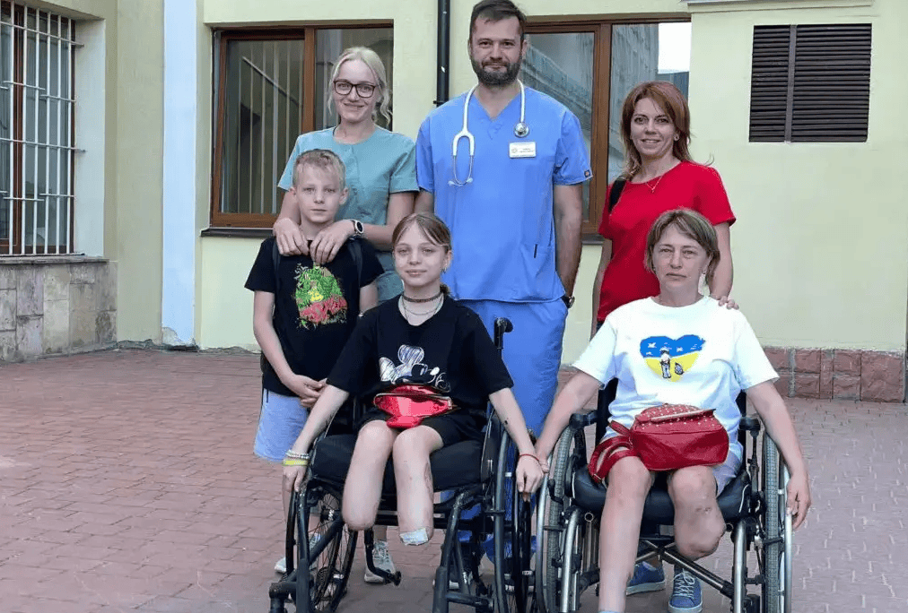 Зображення до посту: Троє підлітків з Донеччини отримали відзнаку президента України “Майбутнє України”