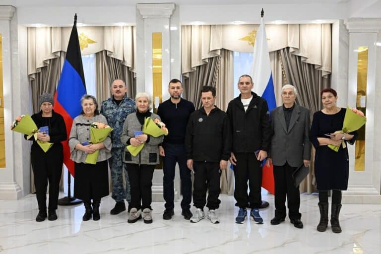 Оккупанты якобы выдали более 9 тысяч российских паспортов «эвакуированным» на ВОТ Донецкой области с начала 2025 года