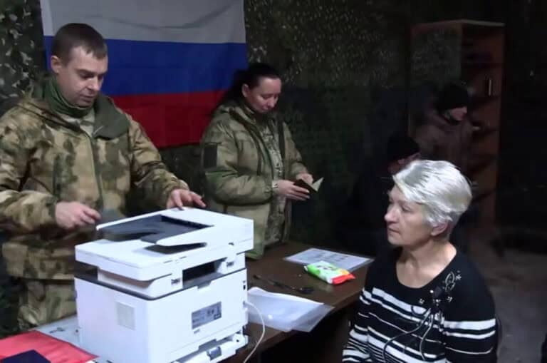 В окупованій Великій Новосілці загарбники відкрили пункт оформлення російських паспортів