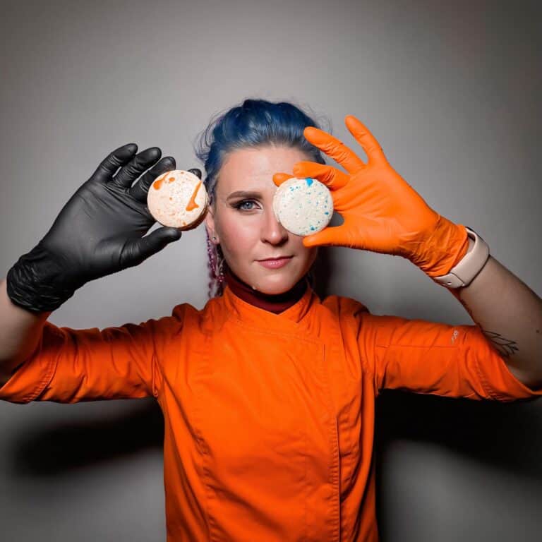 «Я хотела создать натуральный, вкусный и полезный шоколад»: как переселенка из Краматорска производит шоколад в Закарпатье