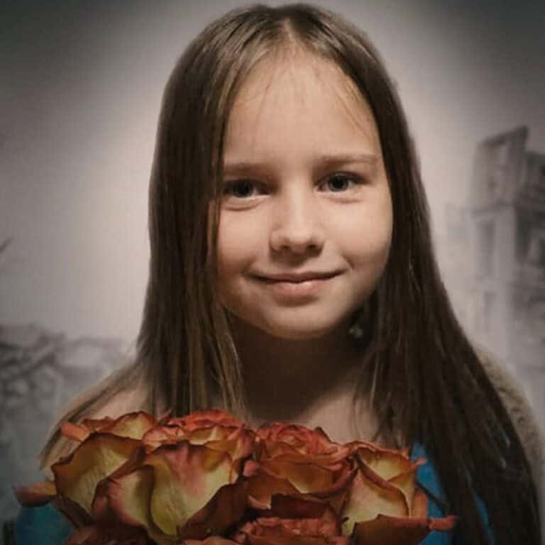 Была ласковой, отзывчивой и любила мультфильмы: вспомним 9-летнюю Варвару Плохих из Мариуполя