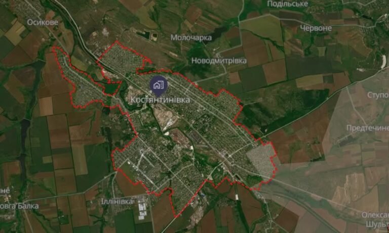 Росіяни вдарили дроном по цивільній автівці у Костянтинівці: є загиблий