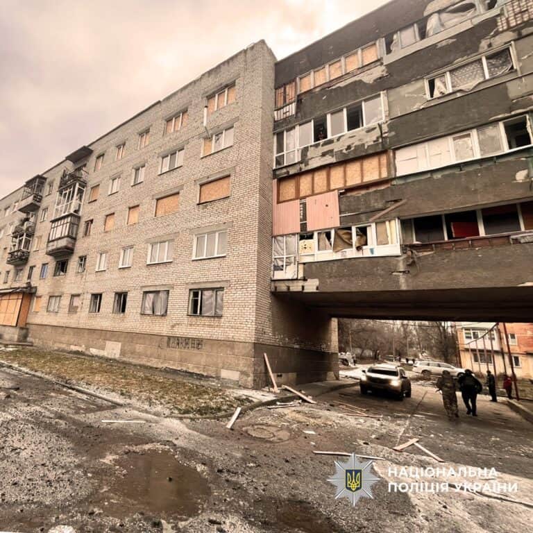 Два человека получили ранения в результате российских ударов в канун Рождества: сутки 24 декабря в Донецкой области (СВОДКА)