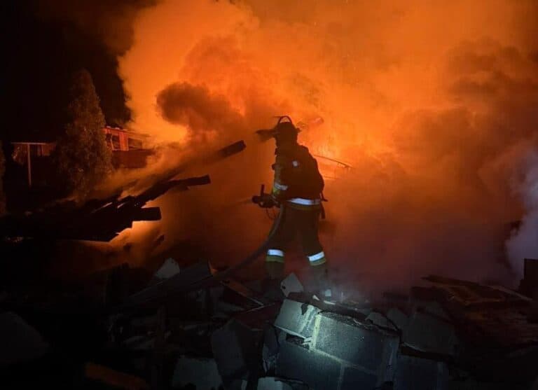 Российские военные били по Славянску авиабомбами ночью 4 декабря — повреждены и разрушены не менее 25 домов