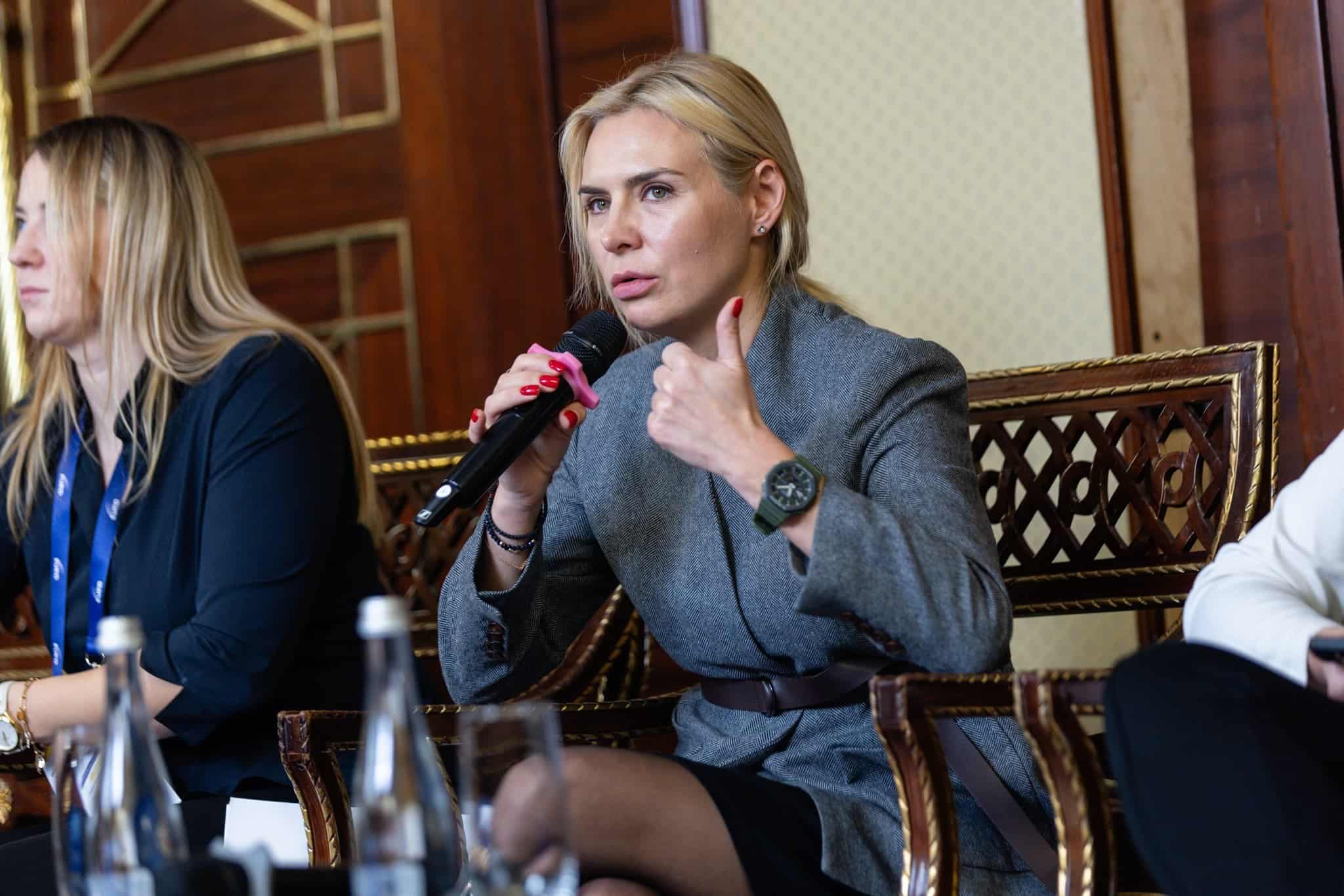 Зображення до посту: Як громадам залучати кошти для розвитку: поради від інвесторів та фахівців