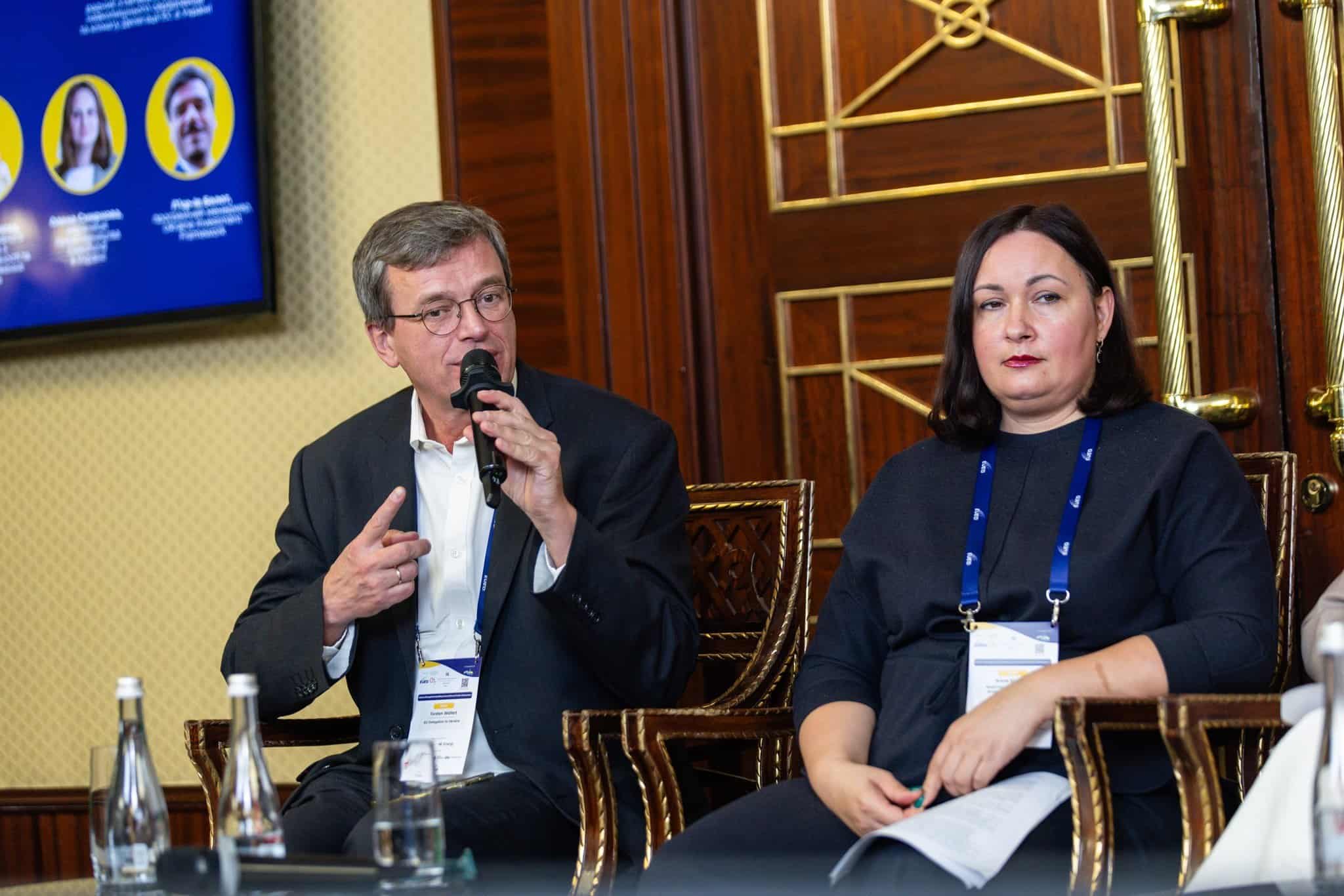 Зображення до посту: Як громадам залучати кошти для розвитку: поради від інвесторів та фахівців