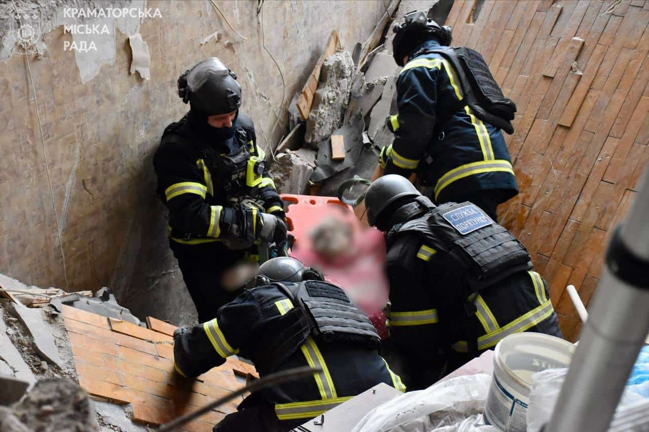 Двоє загиблих, п'ятеро поранених: остаточні наслідки удару по Краматорську 1 грудня