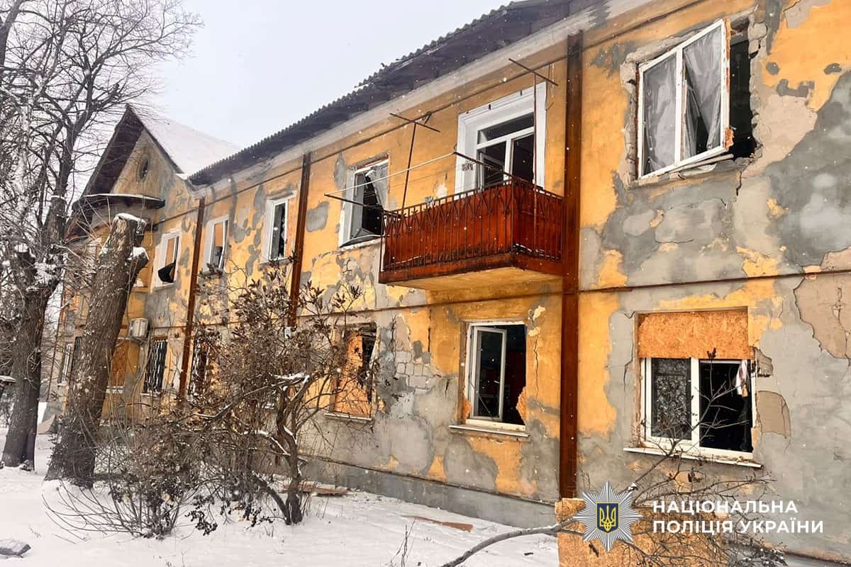 Пошкоджені приватні будинки у Слов’янську після удару 250-кілограмових авіабомб 29 грудня