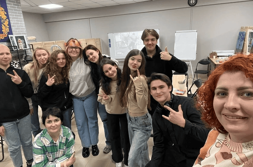 Зображення до посту: Мережа взаємодопомоги: як волонтери рятують жителів прифронту, підтримують земляків в евакуації та створюють простори для молоді