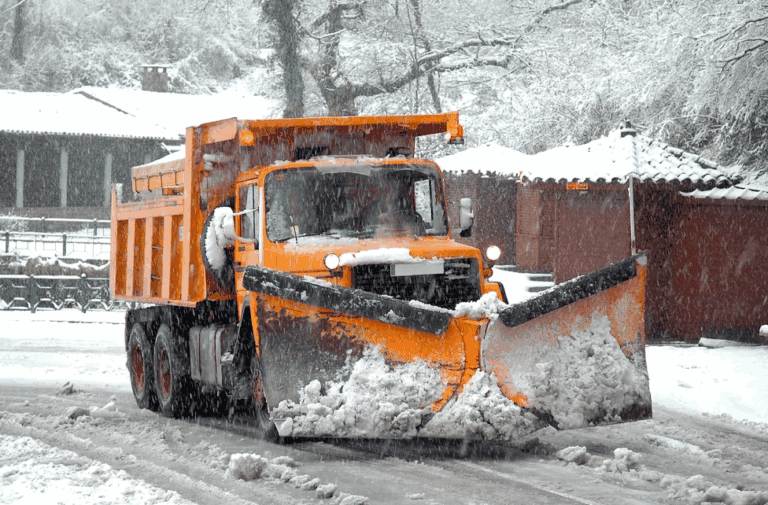 Насколько громады Донетчины готовы к зиме: какая техника есть для расчистки дорог и в каком она состоянии