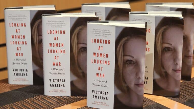 Загибла у Краматорську письменниця Вікторія Амеліна посмертно отримала премію Мура за книгу про права людини