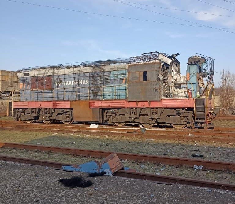 На Донетчине в результате удара дроном ранены два железнодорожника: что известно