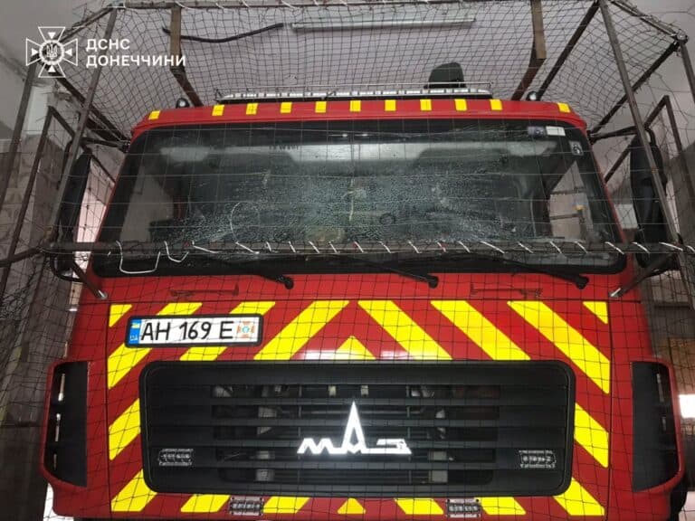 Російський дрон атакував рятувальників у Слов’янську, коли ті гасили пожежу