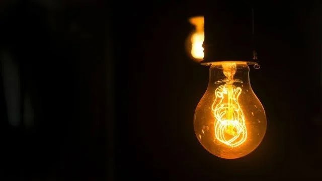 У частині України та сусідньої Молдови проблеми зі світлом через аварію: що відомо