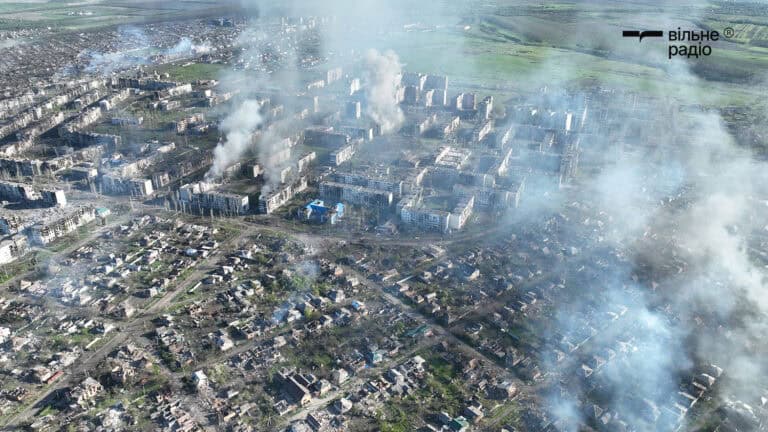 В ДонОВА оформили представление президенту Украины о присвоении Бахмуту звания “Город-герой” (детали)