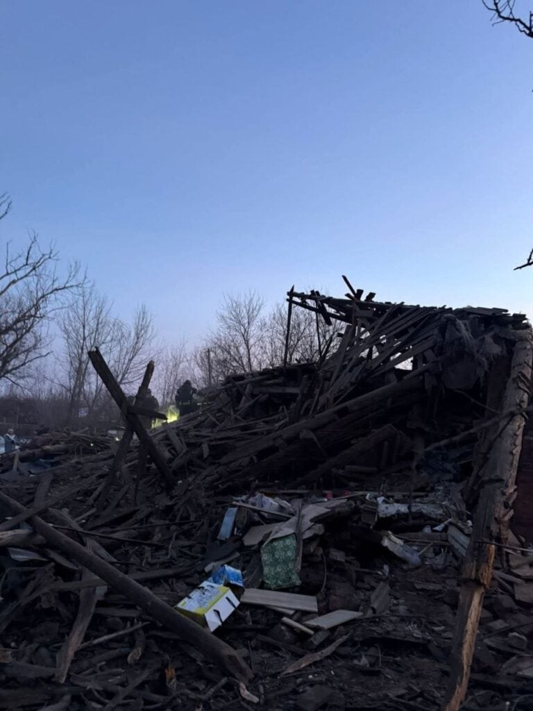 Утром россияне ударили по Славянску из авиации: погибли двое родителей, их сын получил ранения