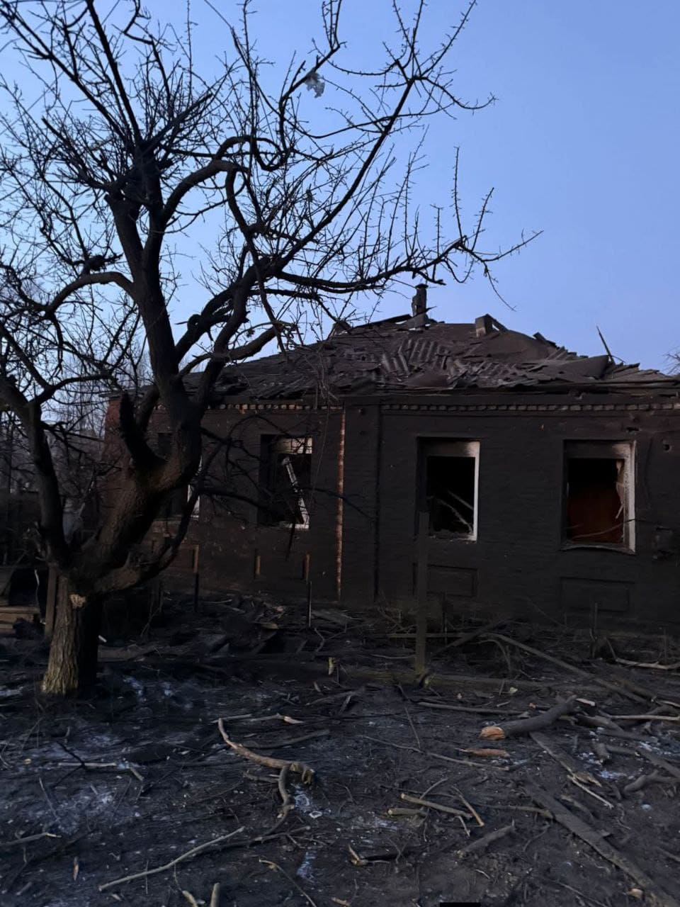 Завали приватного будинку у Слов’янську після ранкового удару авіабомбами
