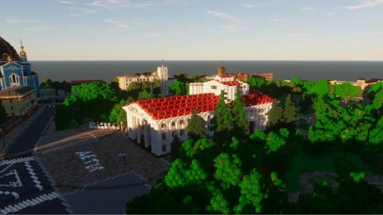 Украинские геймеры воссоздают Мариуполь в игре Minecraft: среди «построенного» — драмтеатр и стенопись «Милана»