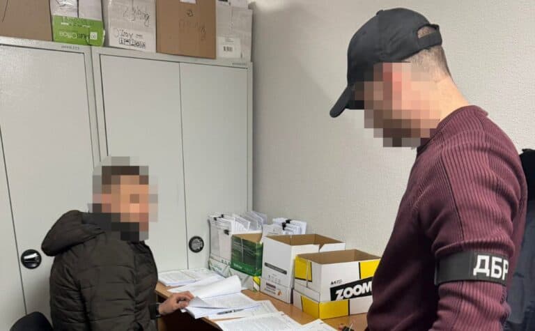 На Донетчине командир взвода якобы начислял незаконные боевые выплаты — как и его предшественник: детали дела