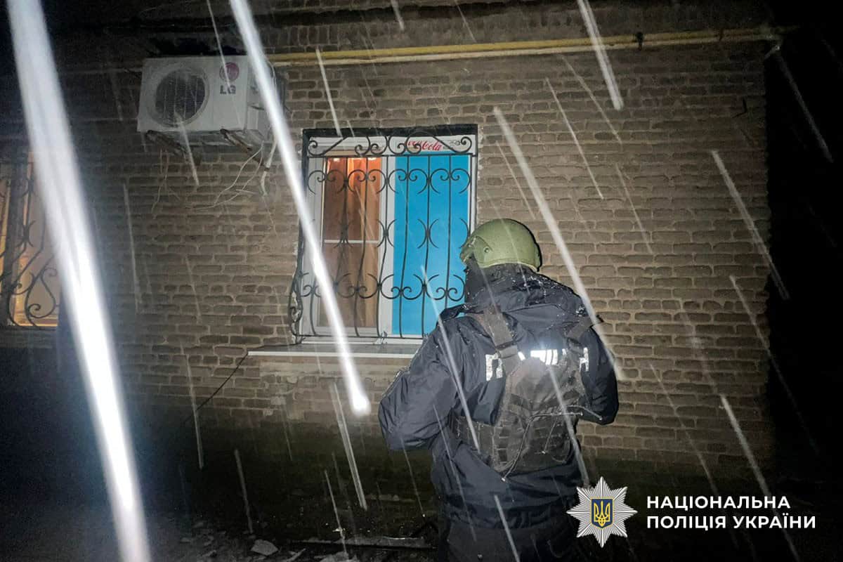 Последствия российских обстрелов в Краматорске и Красноторке 4 января: повреждены жилые дома и магазин, есть погибший и раненые