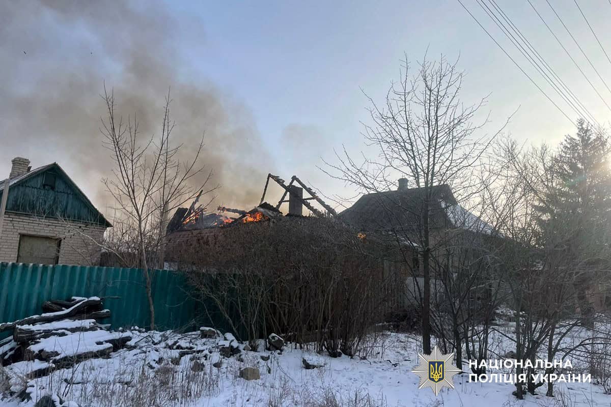 Разрушенные дома и поврежденная инфраструктура после обстрелов в Донецкой области 21 января