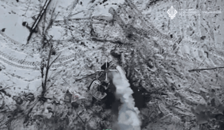 Українські захисники протягом доби знищили чотири взводи росіян на Покровському напрямку