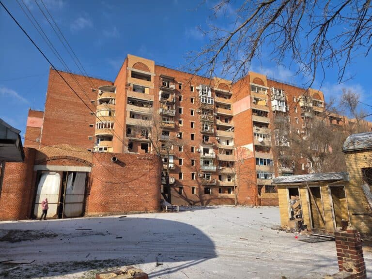 В Славянске погибла женщина, еще одна получила ранения: россияне атаковали город 1 февраля