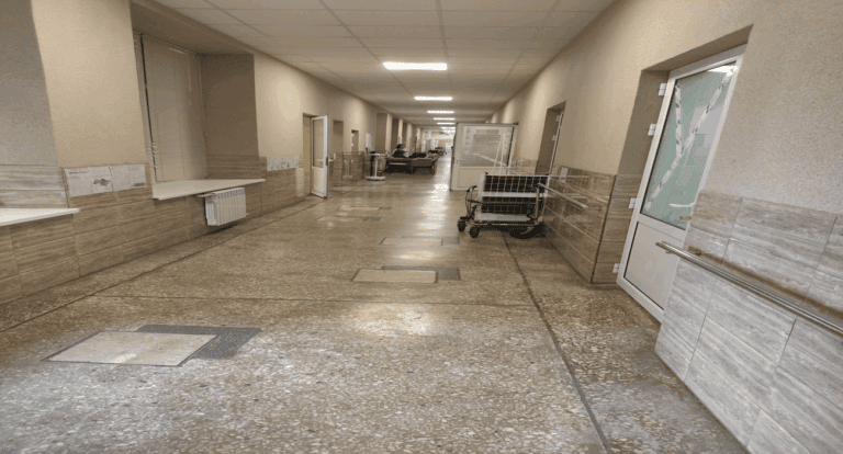 Более 130 наборов для лечения катаракты: больница в Краматорске объявила тендер на офтальмологические изделия