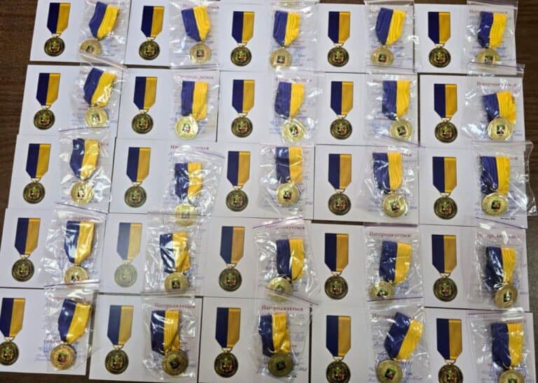 Еще 500 человек могут наградить знаком отличия «За оборону Торецкой громады»: местные власти заказывают медали