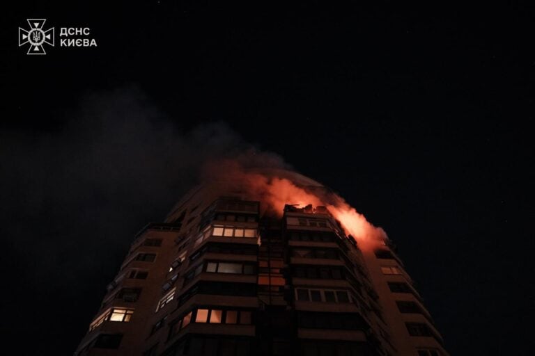 Россияне нанесли в полтора раза больше ракетных ударов и дронов, чем могли до «энергетического перемирия», — Зеленский