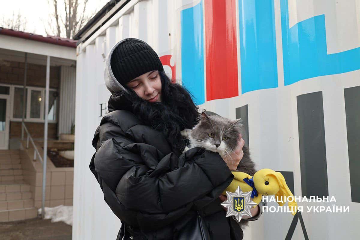 З Миколаїівки евакуювали ще дві родини з дітьми: дорогою їх атакували російські дрони