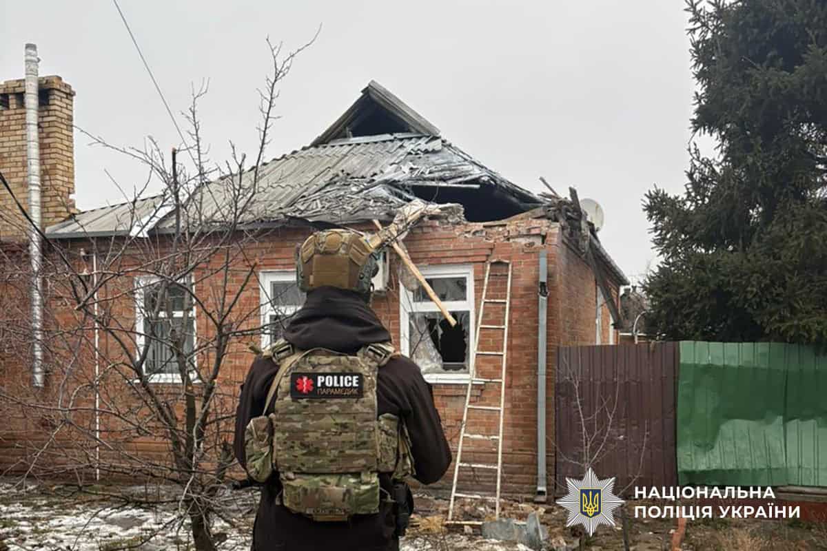 Руйнування багатоквартирного будинку в Краматорську через удар дрона “Молнія”